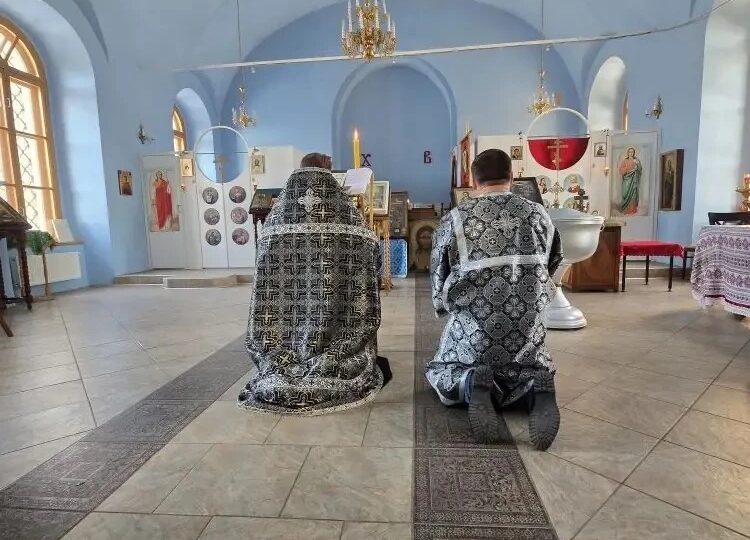 Отслужили «Мариино стояние»