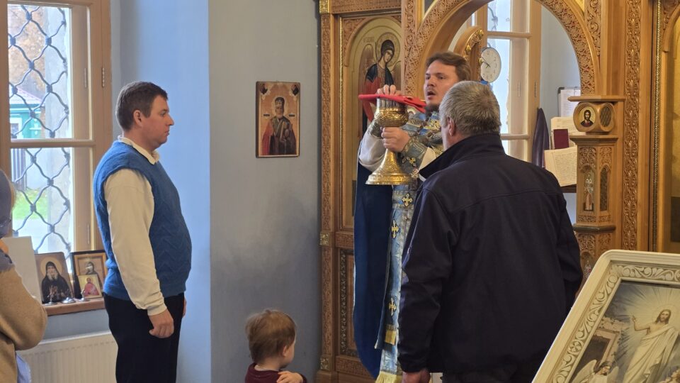 Божественная литургия в честь Покрова Пресвятой Богородицы